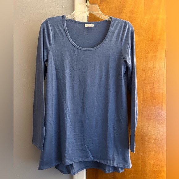 LuLaRoe Tops - 2/$12 Bundle -Lynnae long sleeve top Small